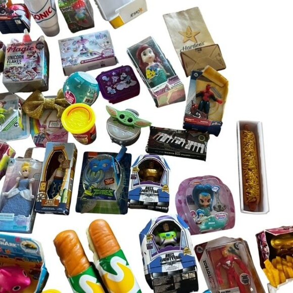 Mini Brands Large Lot Mixed Pieces - Picture 12 of 13